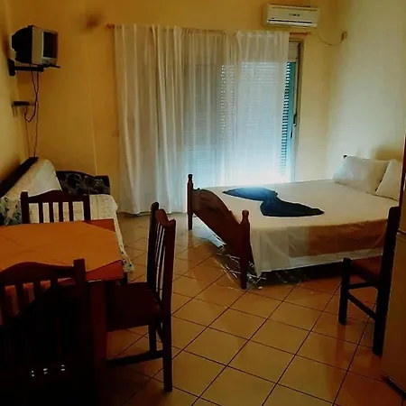 Great Location In Bay דירה *